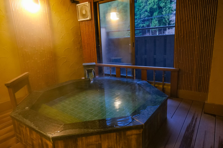 【靜岡秘境】梅島溫泉鄉完全指南：探訪三大名湯、在地美食與絕景瀑布（日歸・住宿推薦）