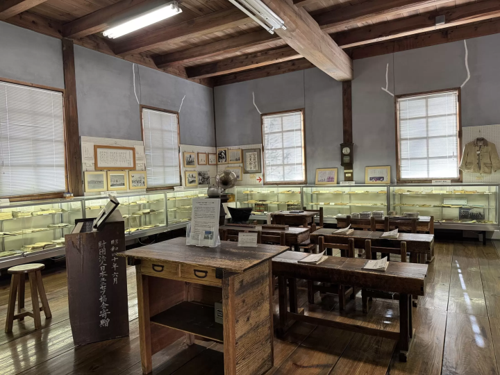 [Gunma, Nakanojo] Experience Japanese history in a wooden school building from the Meiji era