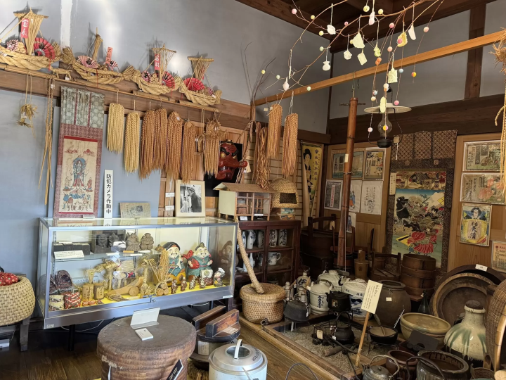 [Gunma, Nakanojo] Experience Japanese history in a wooden school building from the Meiji era