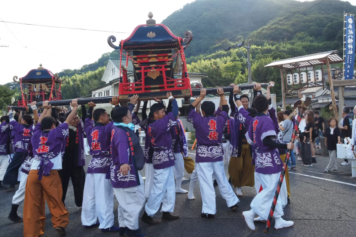 2026 is the Year of the Horse! Pray for good luck and success at Oura Shrine in Okayama Prefecture