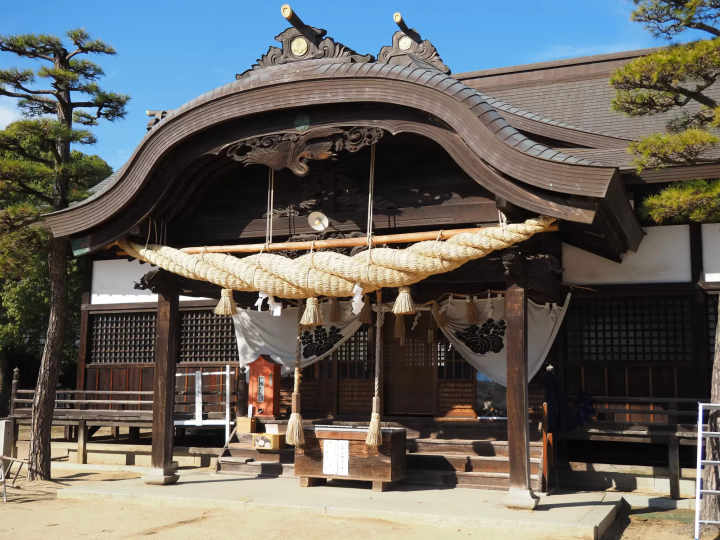 2026 is the Year of the Horse! Pray for good luck and success at Oura Shrine in Okayama Prefecture