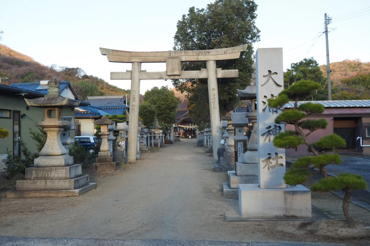 2026 is the Year of the Horse! Pray for good luck and success at Oura Shrine in Okayama Prefecture