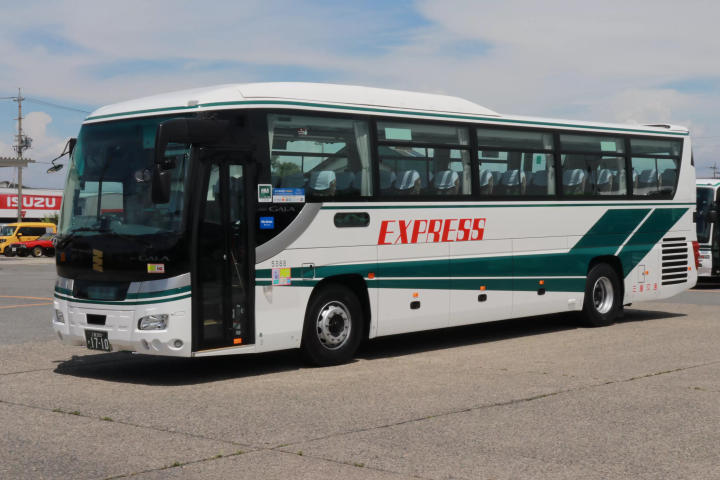 How to Get to Nagashima Spaland from Nagoya Station: Direct Bus Guide (50 Mins)