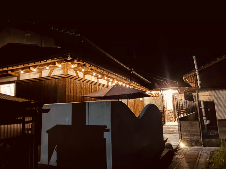 距离大海仅30秒！在四国爱媛县，您可以与最多9人一起享受私密的“秘密基地”！