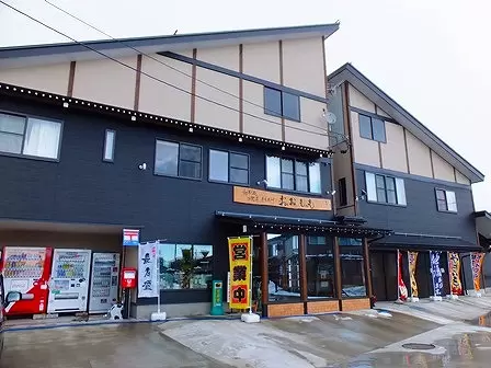 新潟縣內首屈一指的百合產地ー魚沼 1 萬株百合齊放！「月岡公園」百合花田盛開