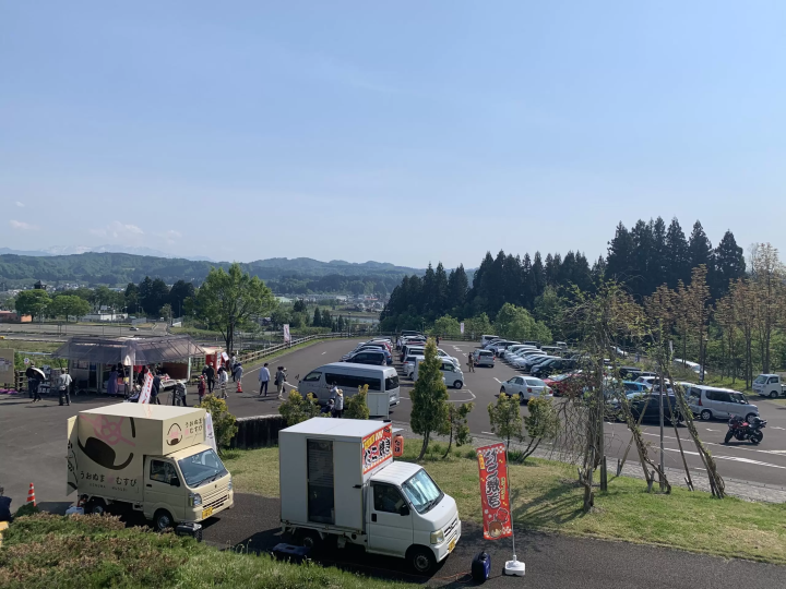 【魚沼的芝櫻】以越後三山為背景鋪展而開的粉紅地毯！花・綠・雪之里—芝櫻賞花指南