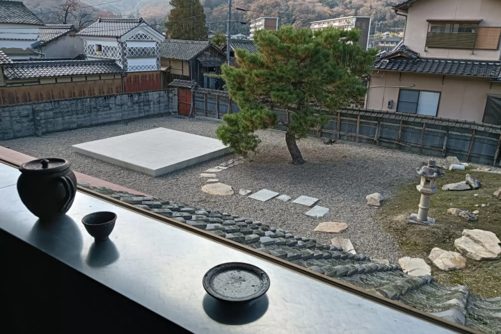 Old House Gallery"Ippatsu": A hidden cultural spot where Meiji-era architecture and modern art come together