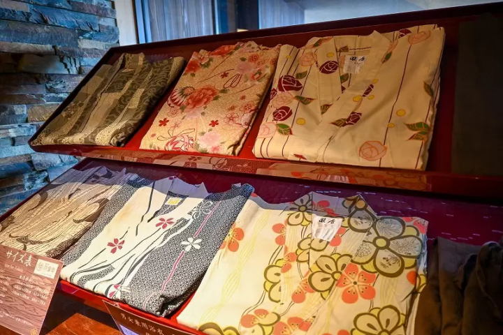 Luxury Getaway from Kyoto: Hanare Karoi with Private Open-Air Baths and Lake Biwa Views