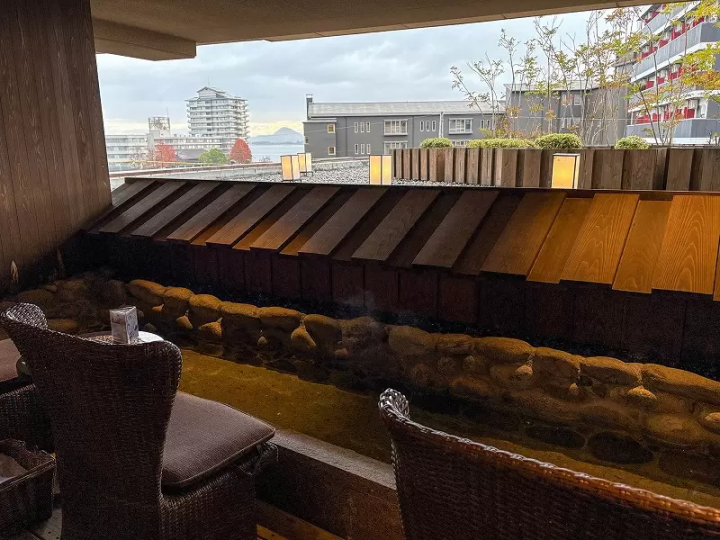 Luxury Getaway from Kyoto: Hanare Karoi with Private Open-Air Baths and Lake Biwa Views