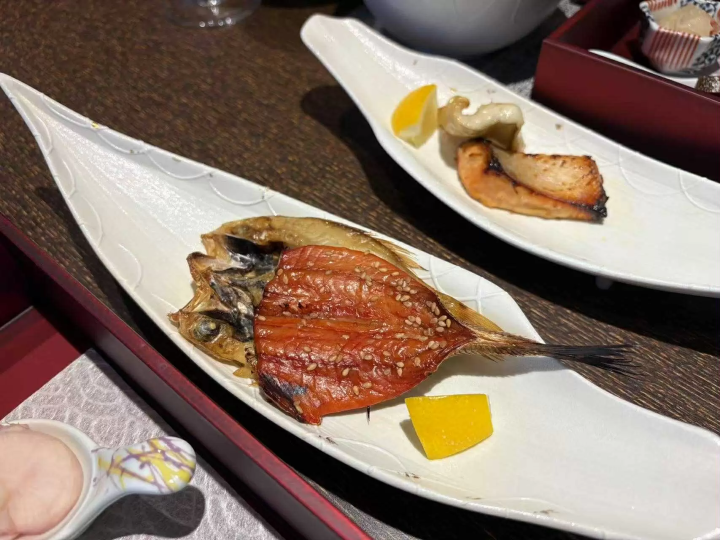 Luxury Getaway from Kyoto: Hanare Karoi with Private Open-Air Baths and Lake Biwa Views