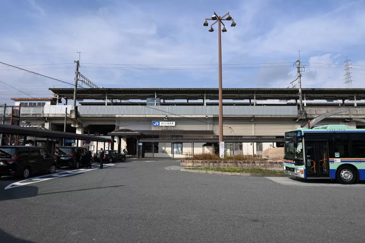 Luxury Getaway from Kyoto: Hanare Karoi with Private Open-Air Baths and Lake Biwa Views