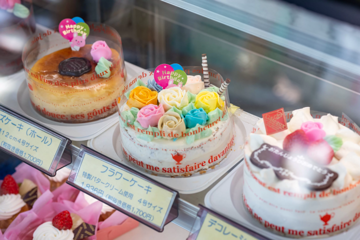 [30 minutes by car from Nagoya] Tokoname strawberry picking and strawberry sweets