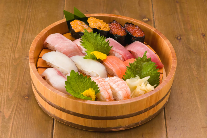 Muslim-friendly! Enjoy authentic halal sushi and crab at "FUJIYAMA TOKYO"