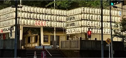 Asakusa Shrine Edo Event: Lanterns, Noren and Workshops