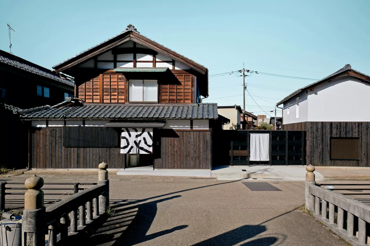 Tsutomu Ogino (TOMART: PhotoWorks)