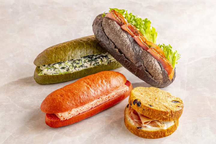 【東京 ホテル】春だけのいちごスイーツを満喫 「ストロベリーアフタヌーンティー」