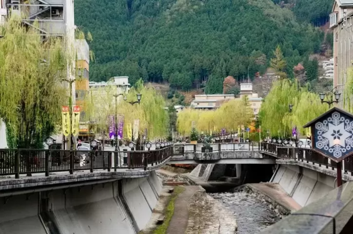 A Guide to Destinations Near Chubu Centrair International Airport: Nagoya, Gifu, and More