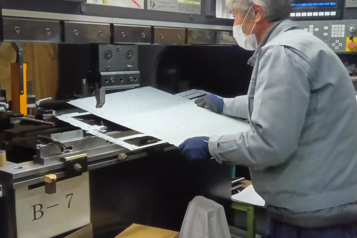 Experience Japan’s Manufacturing Excellence:  Build a Mini Forklift with Your Own Metal‑Bent Parts