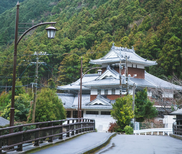 [愛媛] 愛南町隱密溫泉「山出鯉魚之裡溫泉」的騎乘路線