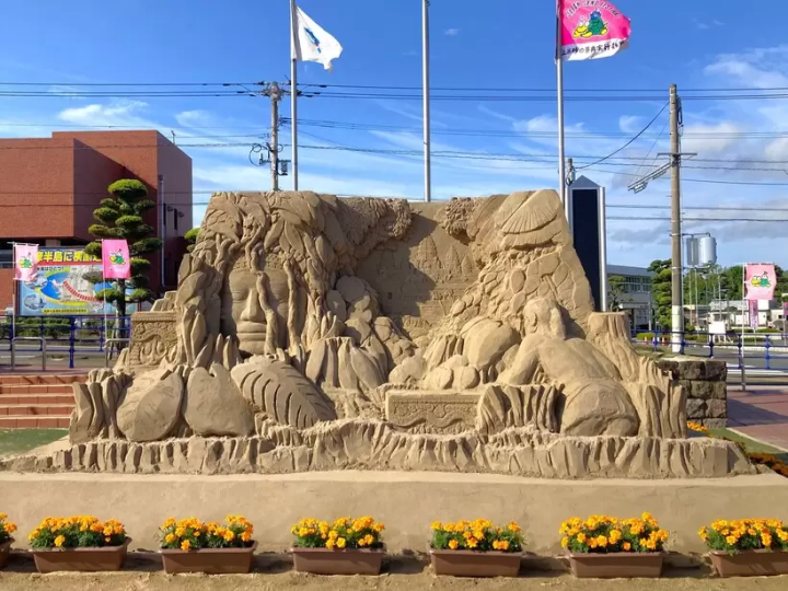 沙子会说话。来鹿儿岛县南萨摩市吹上滨沙雕节，体验世界顶级的艺术之美。