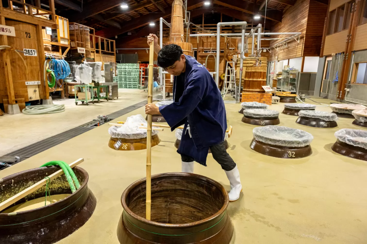 The ultimate cultural experience: Visiting the legendary craftsman Kurose Toji, who changed the history of shochu, and the Seven Breweries of Minamisatsuma