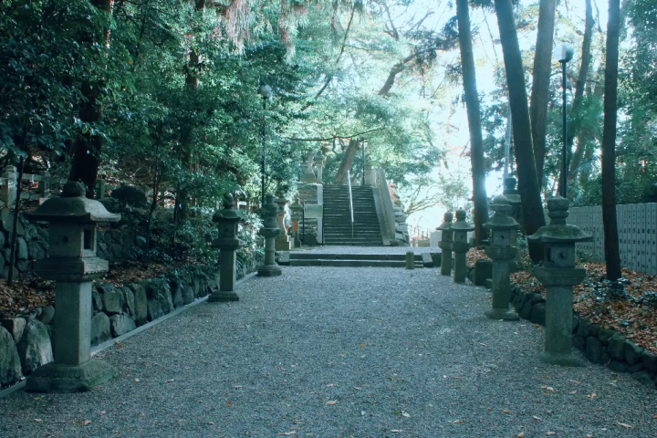 【大阪府・東大阪市】心を整えるヒントはここに。生駒山麓でめぐる3つの神社