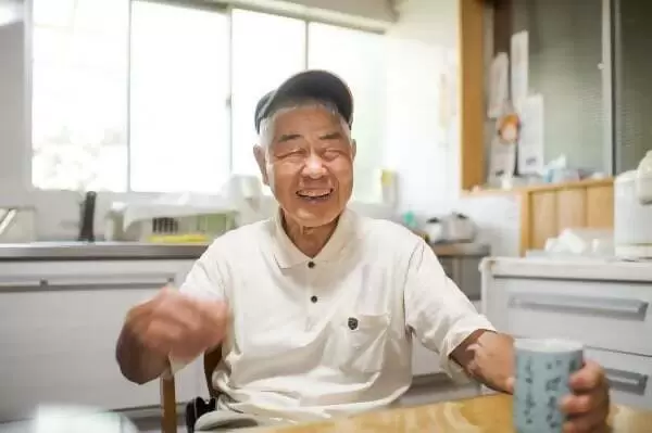 一位養牛71年、現年88歲的老人，拜訪了松阪牛肉的「神靈」。