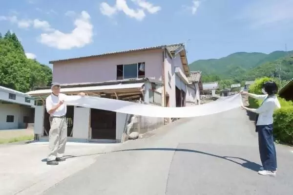 一位養牛71年、現年88歲的老人，拜訪了松阪牛肉的「神靈」。