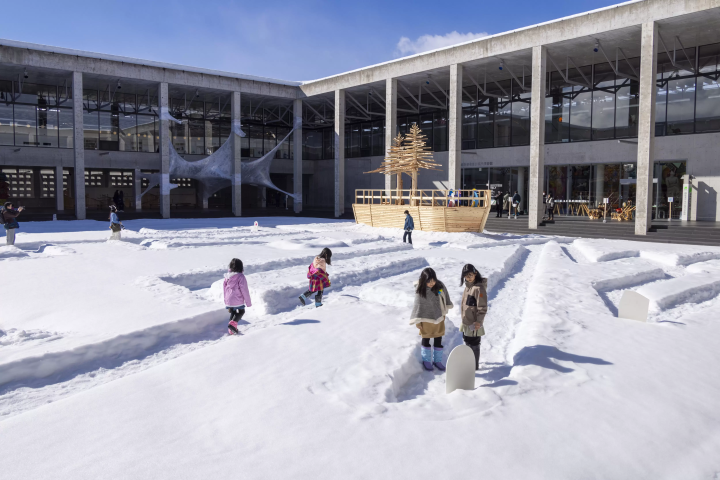 Hara Rintaro + Hara Yu "Snowy Amida Crossing" photo by Nakamura Osamu 