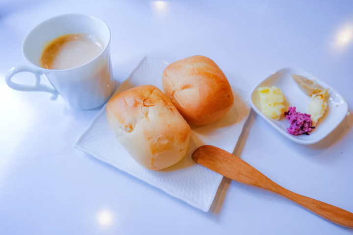 ออนเซ็นเหนือสุดของญี่ปุ่น! โทโยโตมิออนเซ็นที่มี "บ่อน้ำมัน" หนึ่งเดียวในประเทศ｜คู่มือออนเซ็นเช้าไปเย็นกลับและที่พักแนะนำ