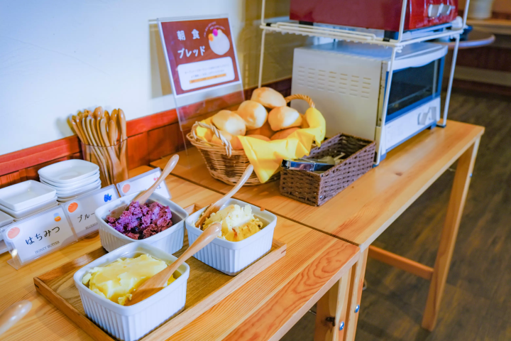 ออนเซ็นเหนือสุดของญี่ปุ่น! โทโยโตมิออนเซ็นที่มี "บ่อน้ำมัน" หนึ่งเดียวในประเทศ｜คู่มือออนเซ็นเช้าไปเย็นกลับและที่พักแนะนำ