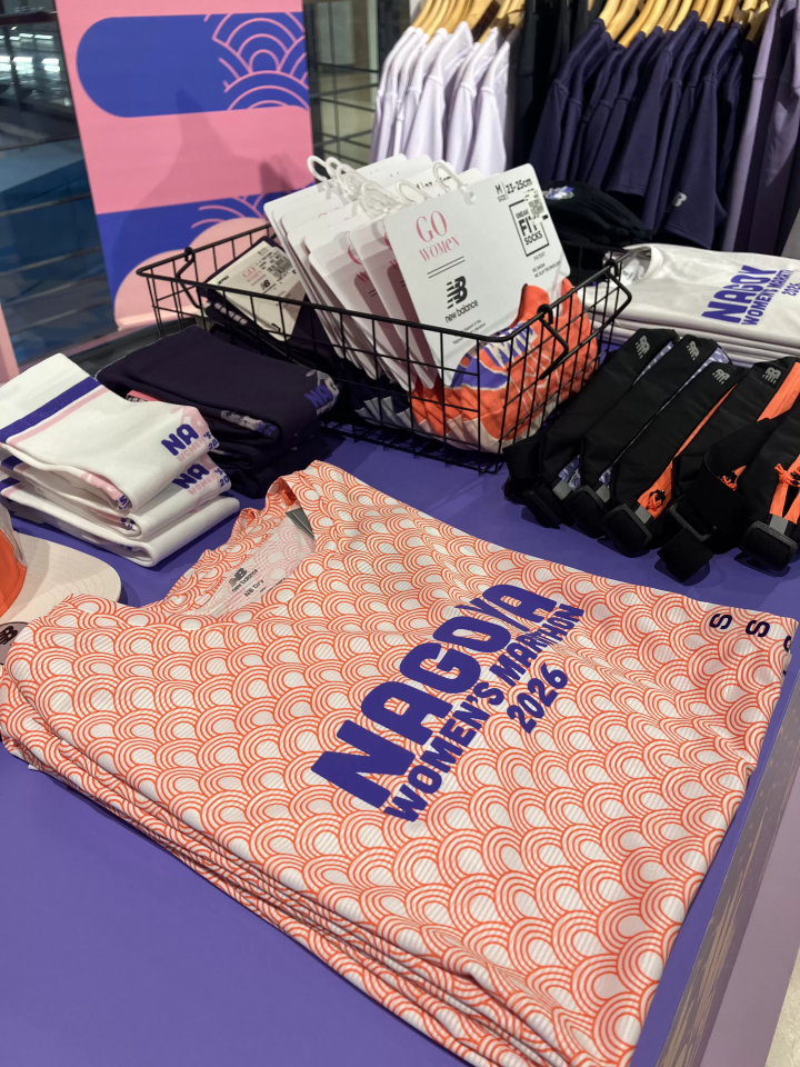 [คูปองใช้ได้เฉพาะที่ร้านแฟล็กชิปสโตร์] ขอแนะนำมุมพิเศษสำหรับชุดกีฬาฤดูใบไม้ผลิและกิจกรรมวิ่งมาราธอน!