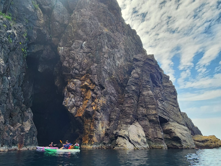 ณ จุดที่หน้าผาบรรจบกับทะเล - ค้นพบชายฝั่งธรรมชาติอันงดงามของ คาซุมิ