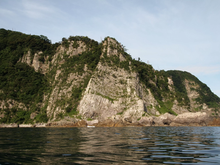 ณ จุดที่หน้าผาบรรจบกับทะเล - ค้นพบชายฝั่งธรรมชาติอันงดงามของ คาซุมิ