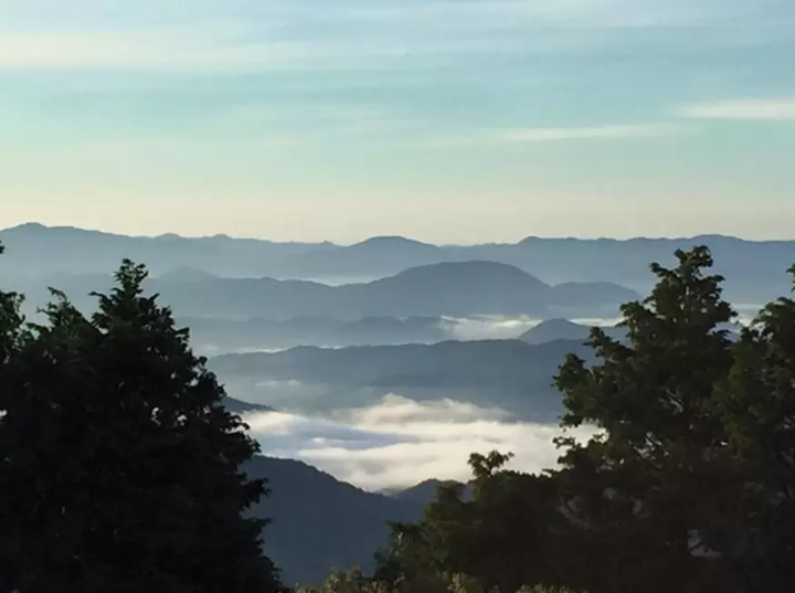 尽情欣赏三重县松阪市的壮丽全景！推荐给初学者的自然徒步路线。