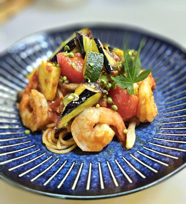 There is a wide variety of pasta and pizza made with Asakura pepper, a specialty of Yabu City ! 