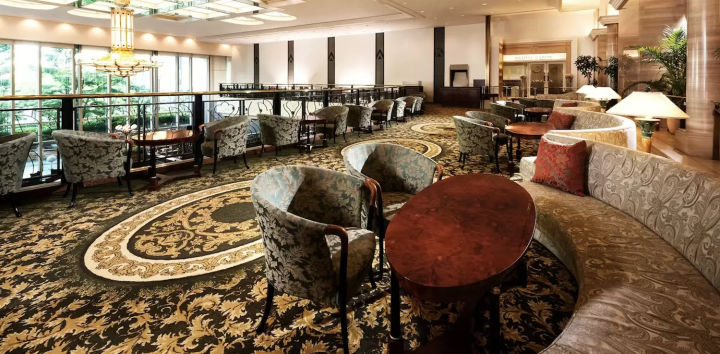 ホテル阪急インターナショナル「ティーラウンジ パルテール」