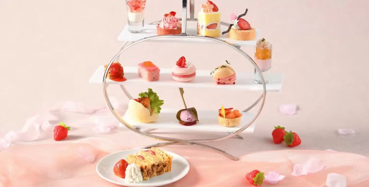 絶対食べたい！GINZA SIX「THE GRAND LOUNGE」のいちごミルフィーユ