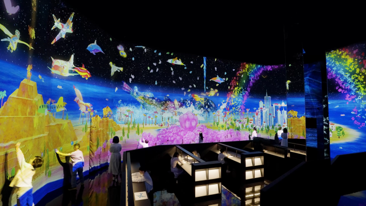 航空科學博物館「teamLab 繪圖環世界」