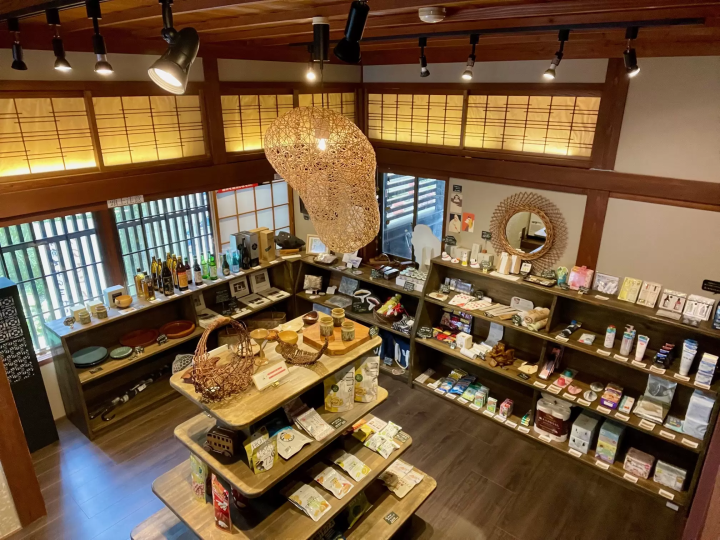 [Yufuin] Yunohira Onsen: A Hidden Gem of Red Lanterns and Ancient Stone Paths