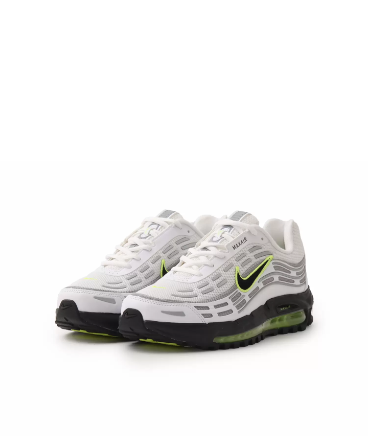 일본에서 스니커즈를 구매하고 싶으시다면 atmos를 방문하세요! atmos만의 특별한 상품들을 만나보실 수 있습니다!