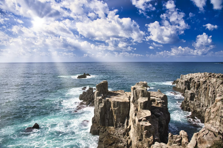 Tojinbo — a huge columnar-jointed cliff, one of only three in the world 