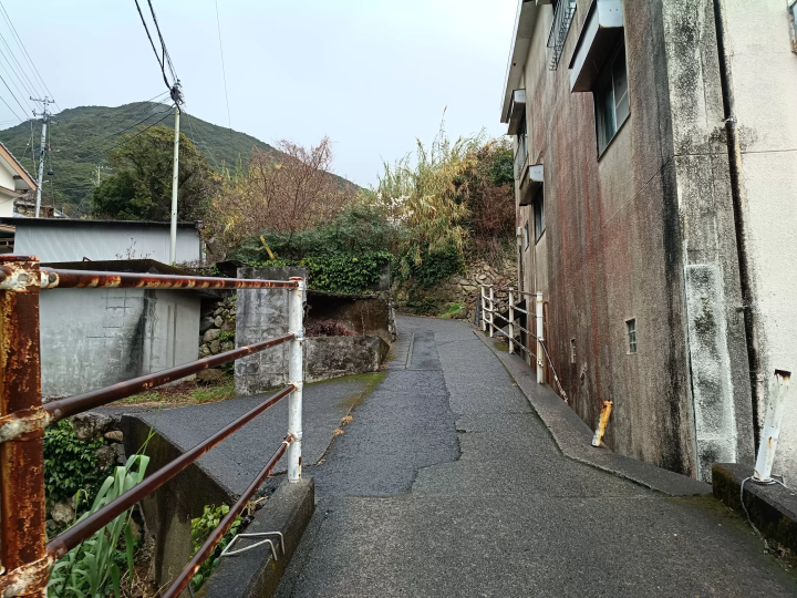 [ Tosashimizu City, Kochi Prefecture ] How to get to the stone-holding acou