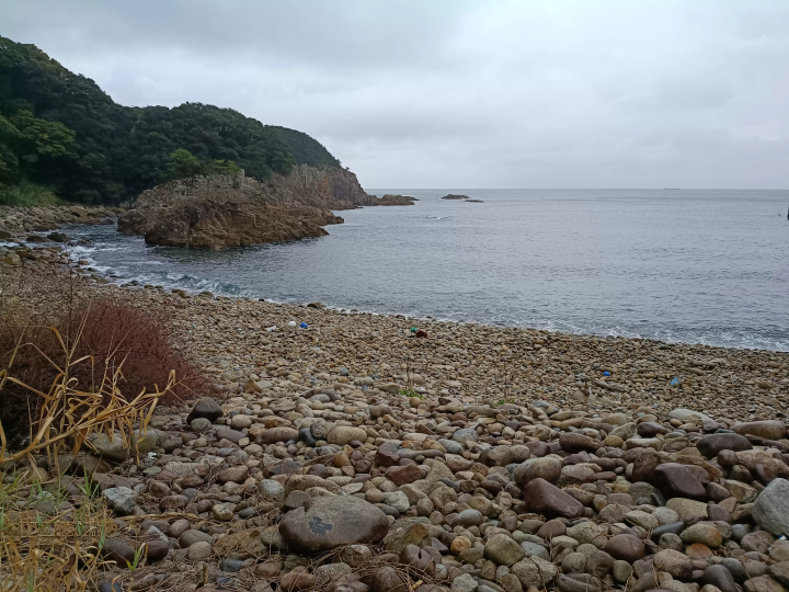 [ Tosashimizu City, Kochi Prefecture ] How to get to the stone-holding acou