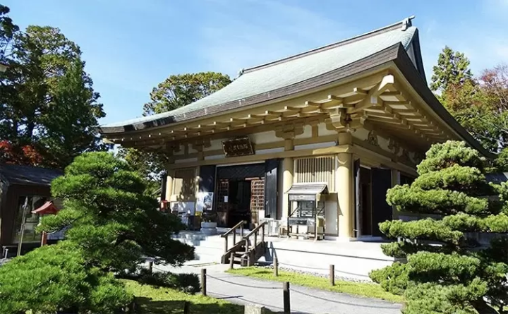 Visiting the southernmost temple on the Shikoku pilgrimage route—a quiet prayer felt at Kanjizaiji Temple in Ainan Town