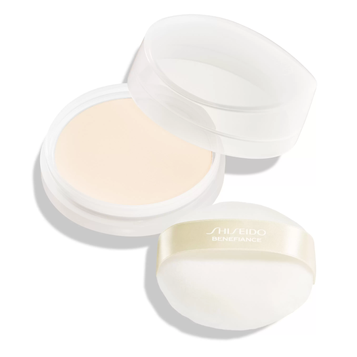 Shinjuku Shopping: BIC CAMERA Latest Goods & Odakyu Department Store Cosmetics and Gourmet Guide