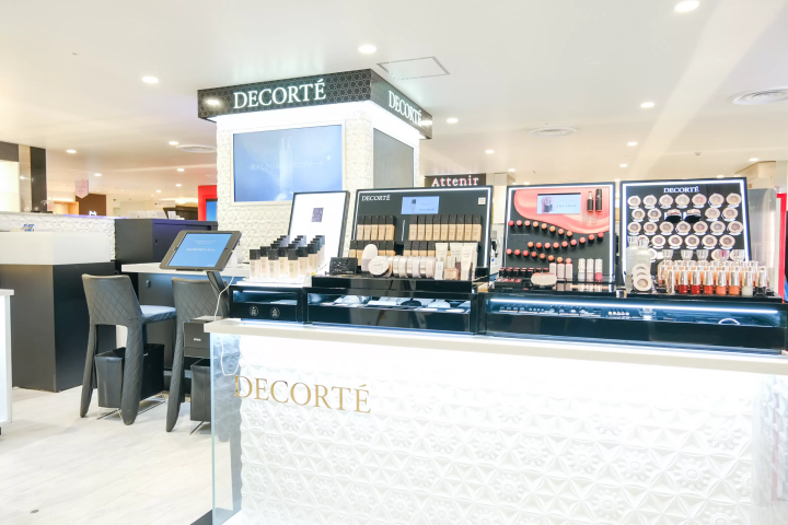 Shinjuku Shopping: BIC CAMERA Latest Goods & Odakyu Department Store Cosmetics and Gourmet Guide