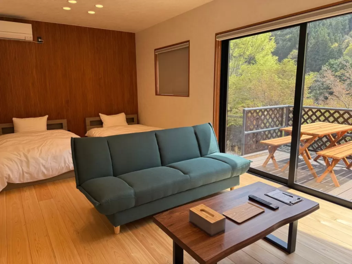 온천이 있는 휴게소, 이타카역에서 즐거운 시간을 보내세요!