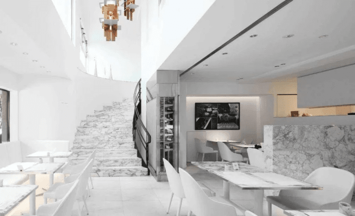 【元町】ショッピングの合間に寄りやすい「STAR JEWELRY CAFE & Chocolatier