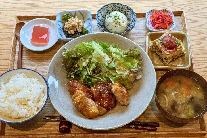 [2 hours from Tokyo ] 8 recommended trips to enjoy fermented and spiced cuisine in Hokuto City , Yamanashi Prefecture , a town known for its pristine water.